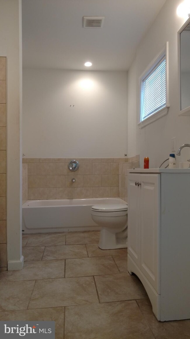 318 12th St unit 2ND FLOOR, Hammonton, NJ 08037 - photo 5