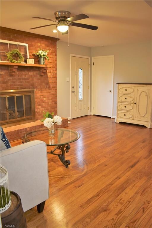 5239 Sweetwater Ct, Greensboro, NC 27407 - photo 2