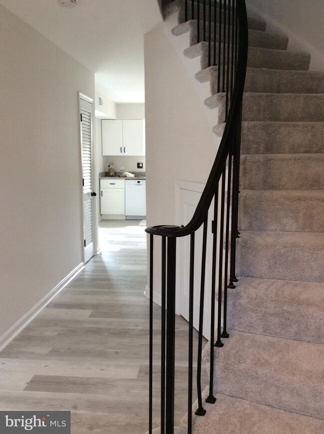 8513 Westover Ct unit 760, Springfield, VA 22152 - photo 3