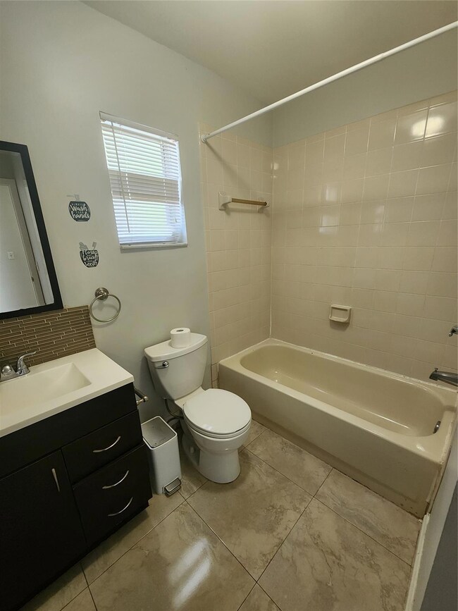 13955 Langley Place, Davie, FL 33325 - photo 4