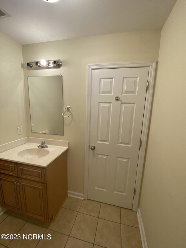 106 Laib Ln unit 1, Sneads Ferry, NC 28460 - photo 6