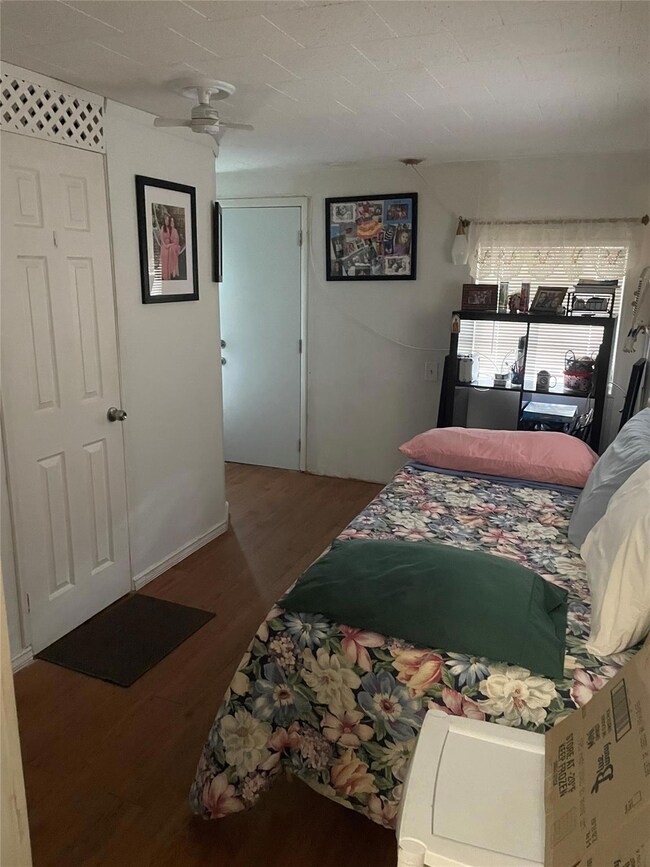 8620 SW 22nd St, Davie, FL 33324 - photo 3