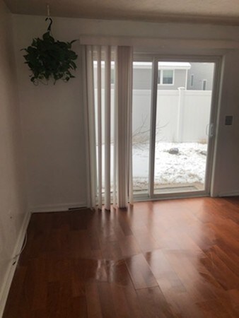 42 Meadow Pond Dr unit E, Leominster, MA 01453 - photo 6