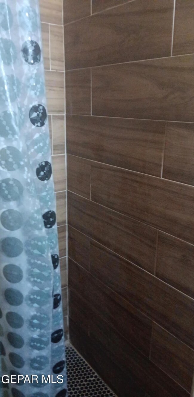 8117 Valley View Dr, El Paso, TX 79907 - photo 7