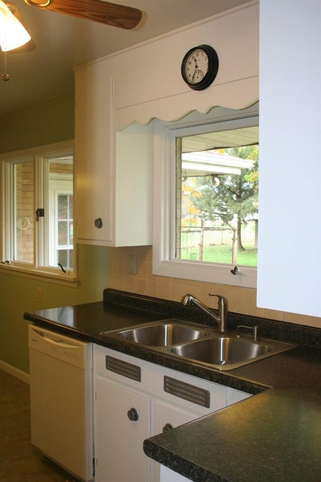 7601 U S 20, New Carlisle, IN 46552 - photo 6