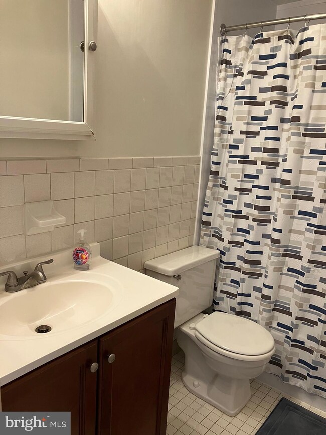 250 Tanglewood Ln unit E4, King of Prussia, PA 19406 - photo 7