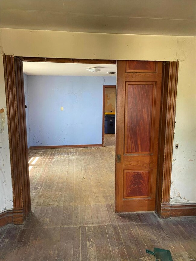 Pocket door