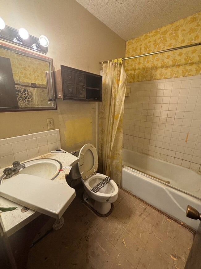 214 NE 18th St, Guymon, OK 73942 - photo 6