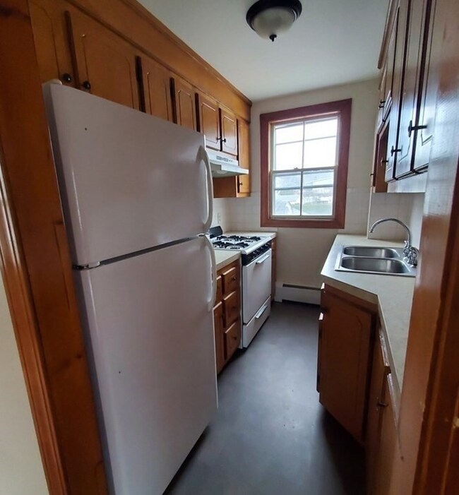 56 Albion St unit 2, Fall River, MA 02723 - photo 3