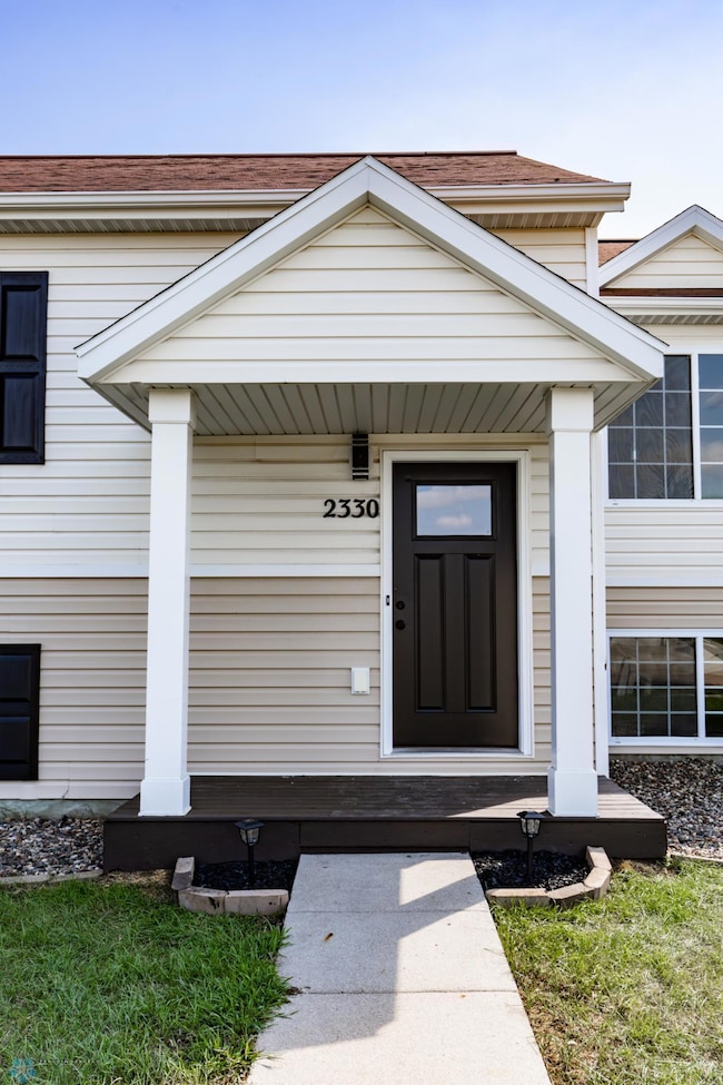 2330 57th Ave S, Fargo, ND 58104 - photo 4