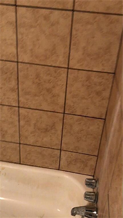 6739 Fairway Dr unit 4, Houston, TX 77087 - photo 2