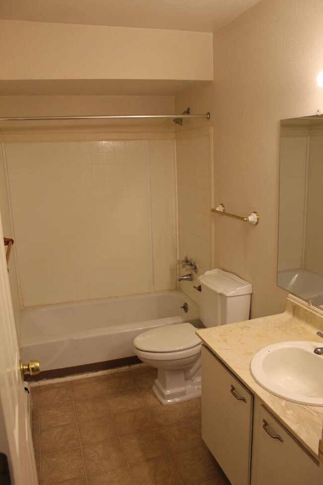 7407 Roger Thomas Dr unit 1 BLDG. 3, Mount Morris, MI 48458 - photo 6