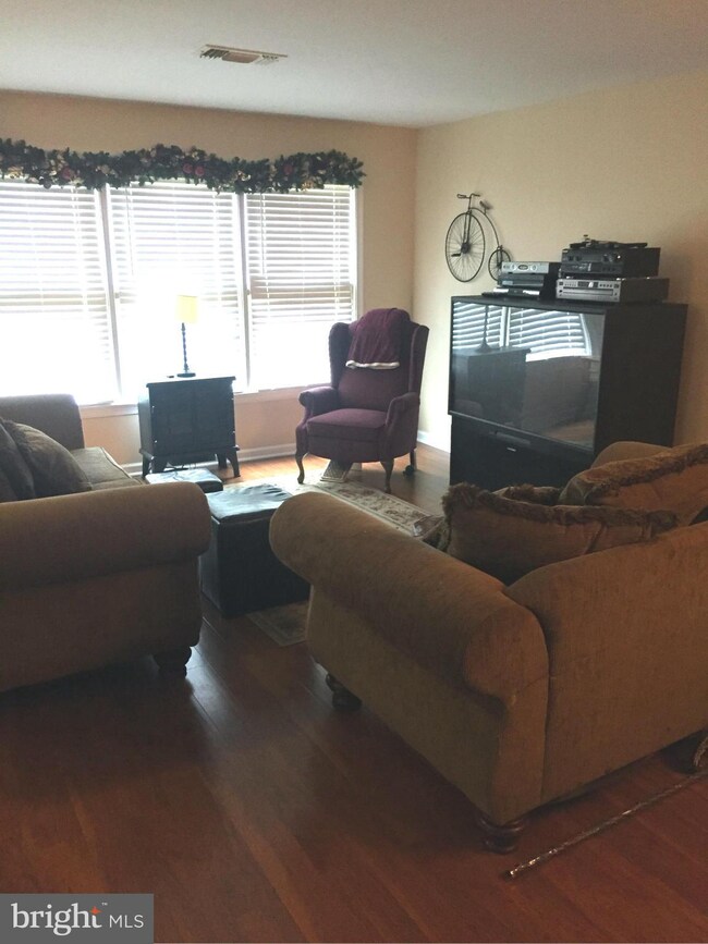 4114 Churchman Way unit 2, Woodbridge, VA 22192 - photo 7