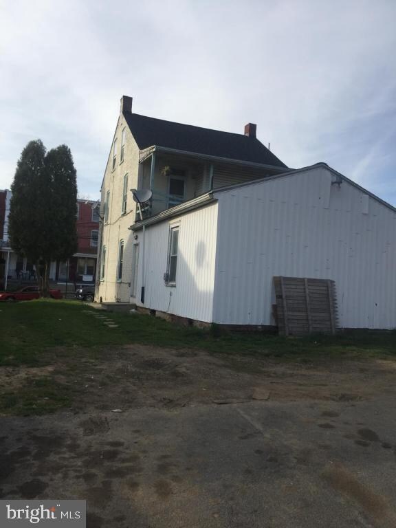 666 Union St, Lancaster, PA 17603 - photo 3