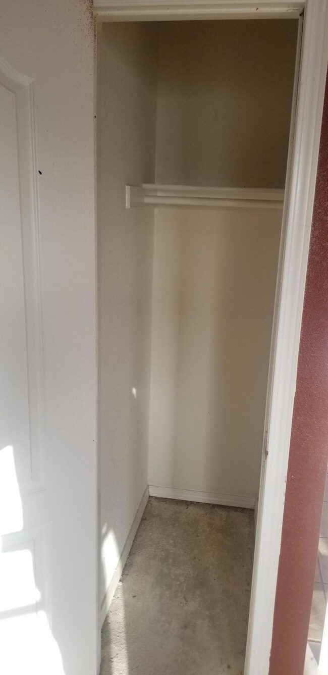 640 Villa Victoria Dr, El Paso, TX 79928 - photo 6