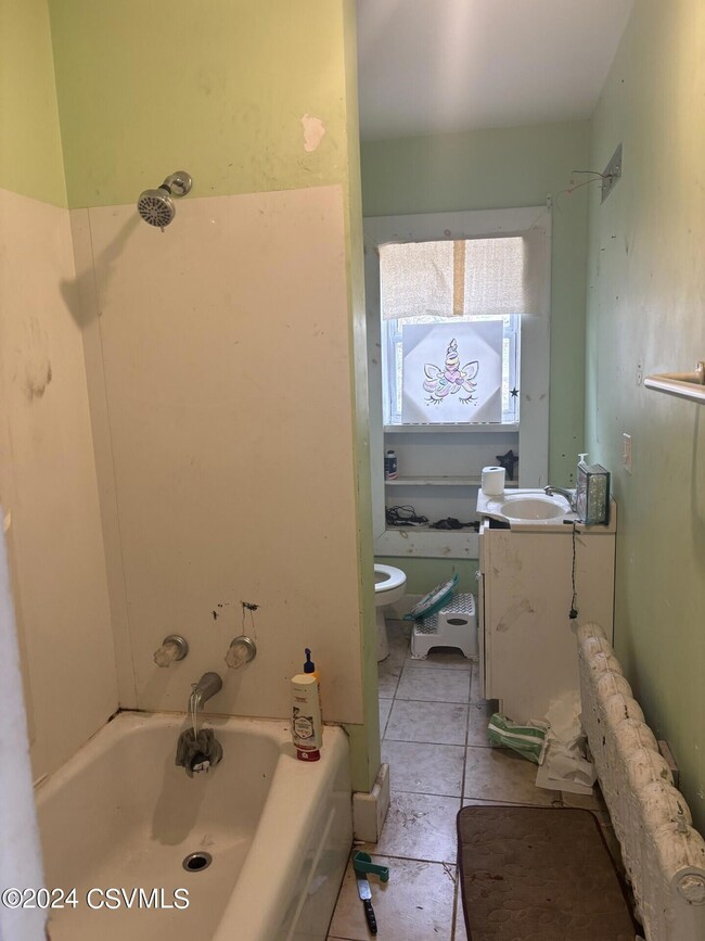 227 E Cameron St, Shamokin, PA 17872 - photo 5