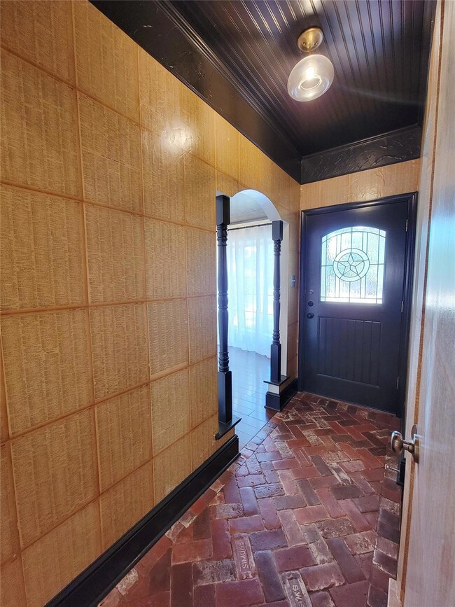 720 Huntwich Dr, Bedford, TX 76021 - photo 6