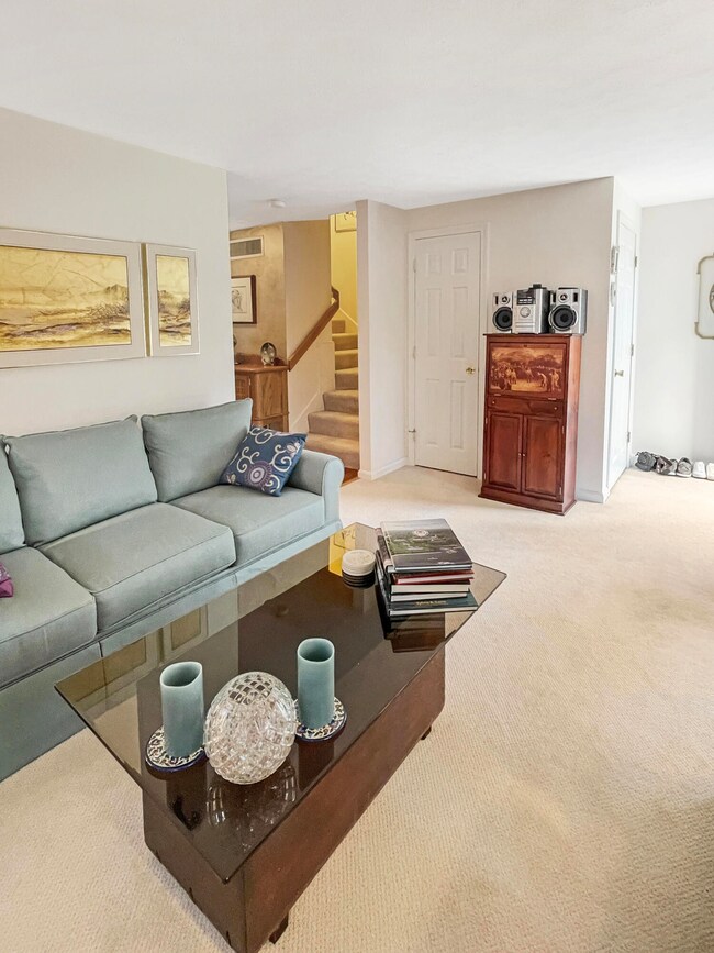 36 High Bridge Hill unit 185, Nashua, NH 03063 - photo 3