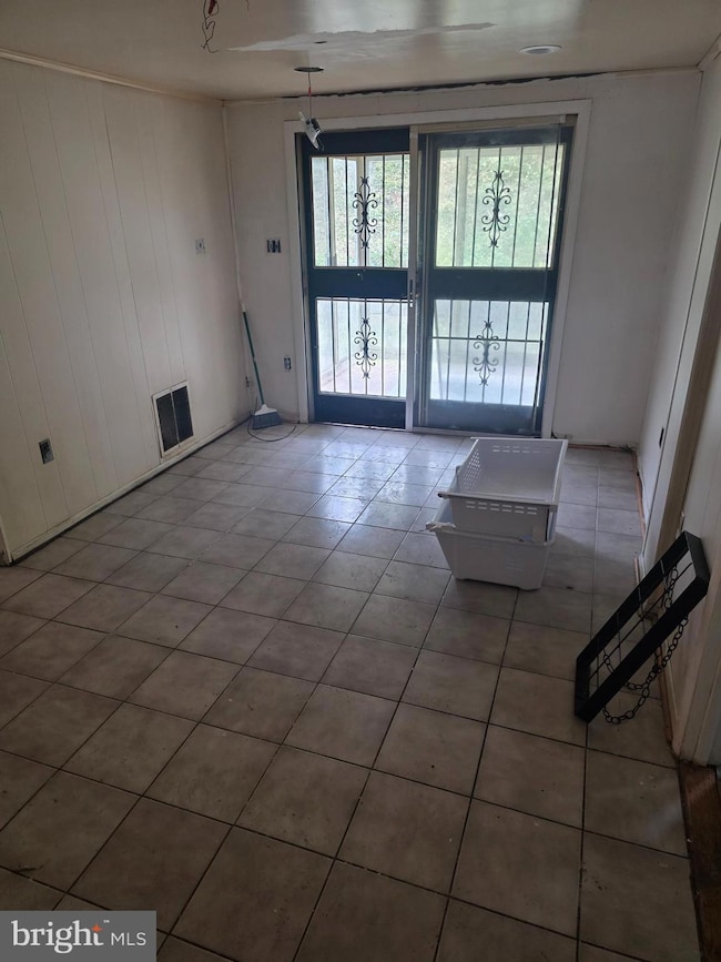 2406 24th St SE, Washington, DC 20020 - photo 5