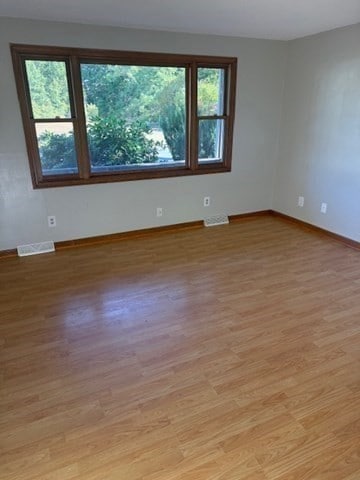 61 Glenmore St, Springfield, MA 01129 - photo 3