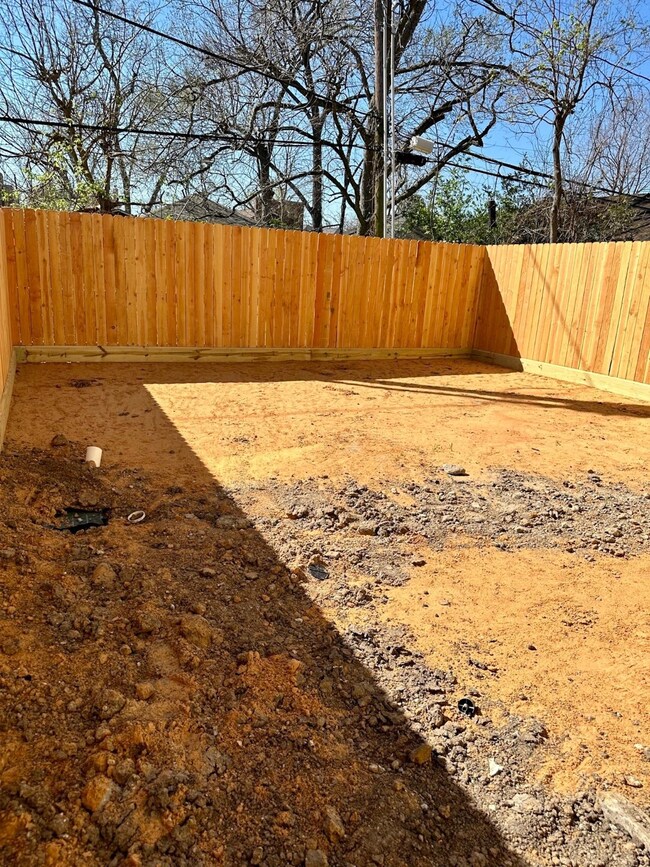 824 Aurora St, Houston, TX 77009 - photo 5