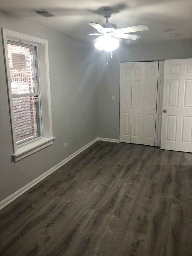 3302 S Hamilton Ave unit 1, Chicago, IL 60608 - photo 4