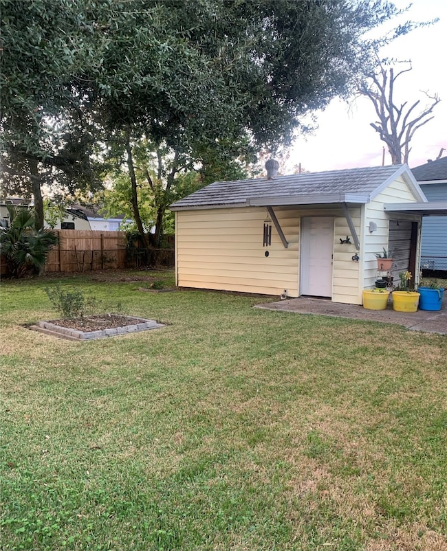 638 Hollywood St, Houston, TX 77015 - photo 3