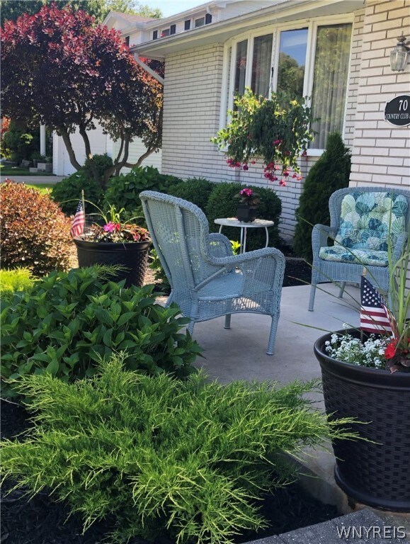 FRONT CONCRETE PATIO