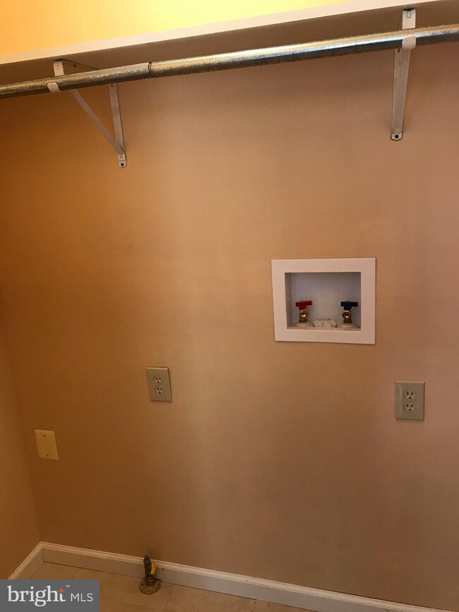 985 Swenlin Dr, Vineland, NJ 08360 - photo 5