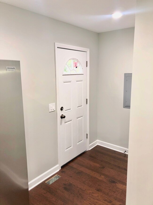 2212 Devonshire Rd, Waukegan, IL 60087 - photo 5