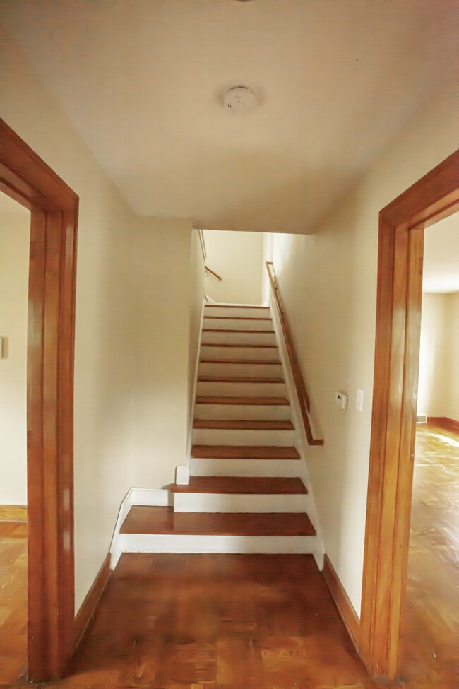 641 Yeoman St, Waukegan, IL 60085 - photo 7