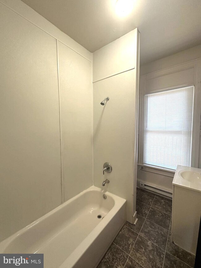 143 E Antietam St unit 1, Hagerstown, MD 21740 - photo 6