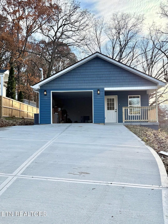 203 Mavis Ln, Maryville, TN 37804 - photo 2