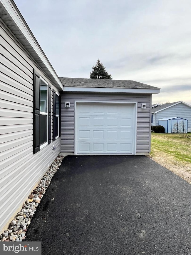 218 Vaux Dr, Doylestown, PA 18901 - photo 4