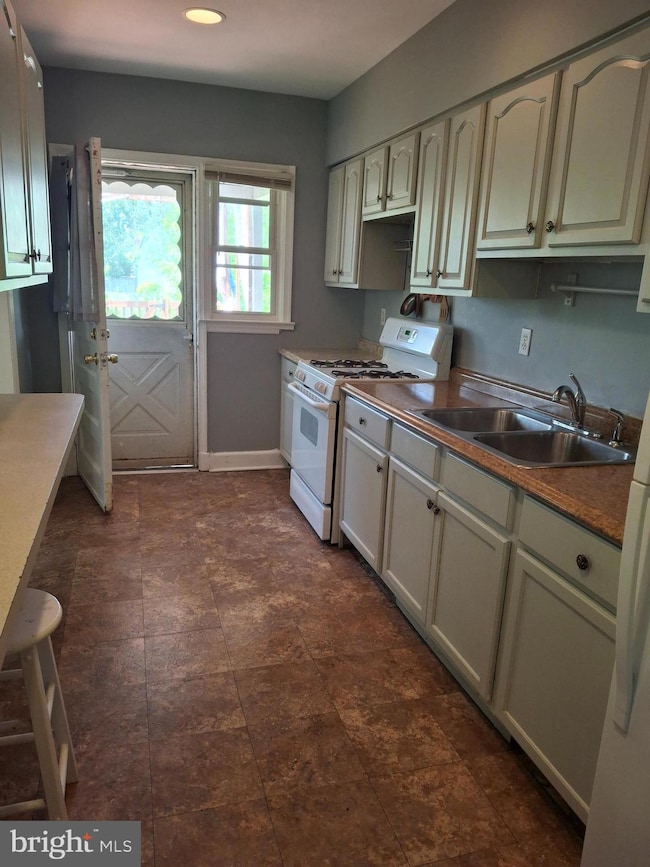 3906 Rosecrest Ave, Baltimore, MD 21215 - photo 7