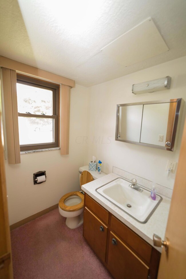 1455 Fahlander Dr S, Columbus, OH 43229 - photo 5