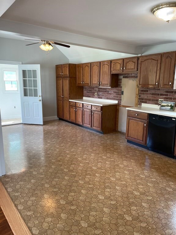 31 Chickering Rd, Lawrence, MA 01843 - photo 4