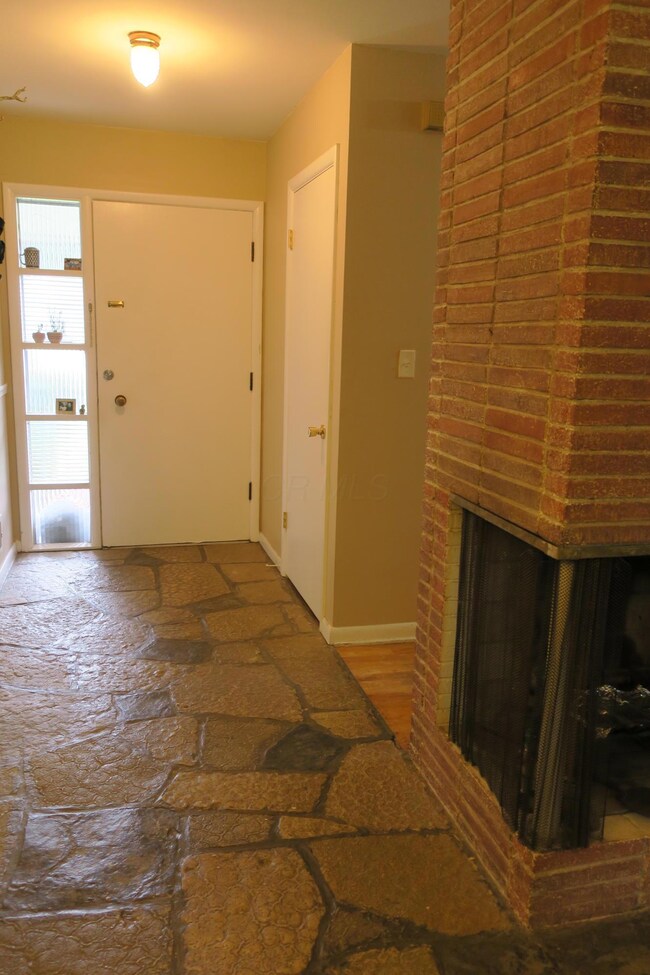 4221 Eastlea Dr, Columbus, OH 43214 - photo 7