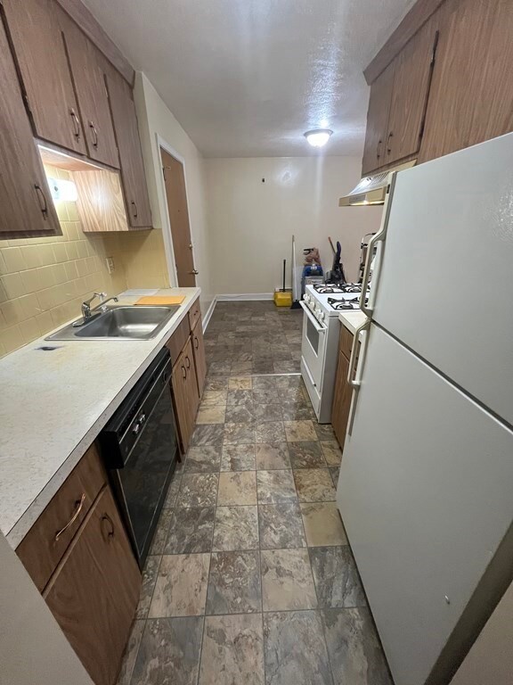 20 Park St unit 20, Lynn, MA 01905 - photo 4