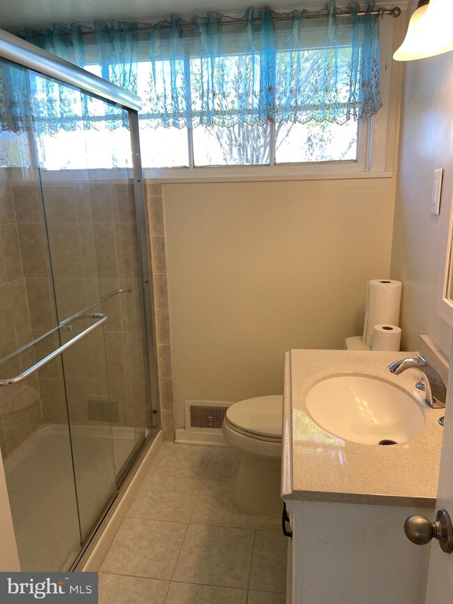 1625 Lewis Ave, Rockville, MD 20851 - photo 4