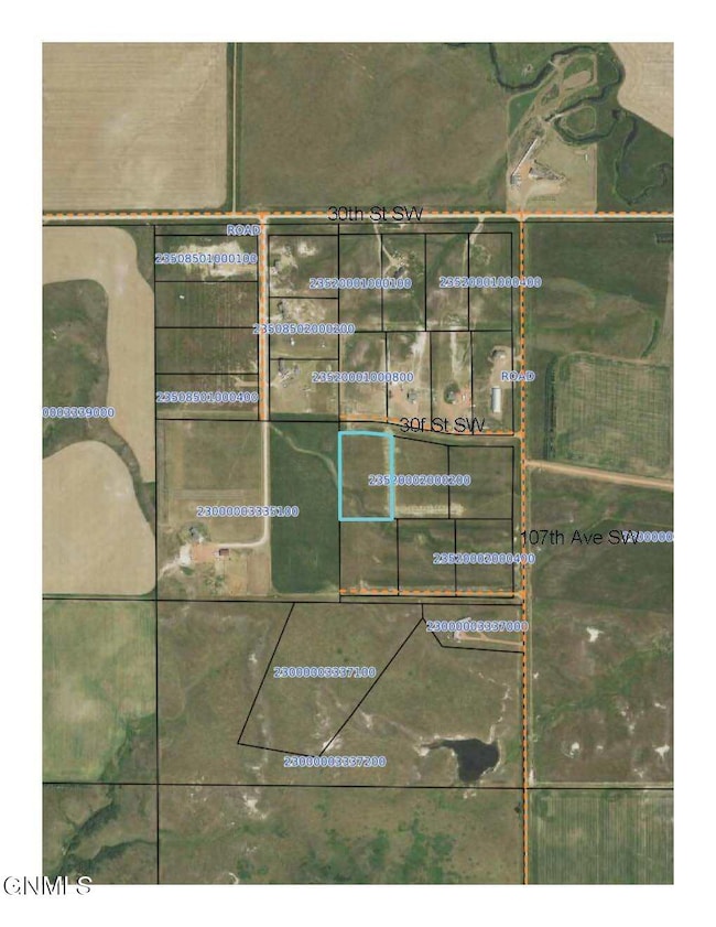 - 30f St SW, Dickinson North, ND 58601 - photo 2