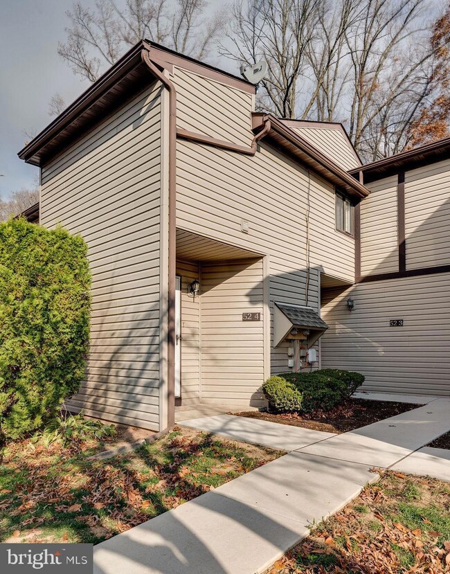 52 Holly Dr unit 4, Reading, PA 19606 - photo 2