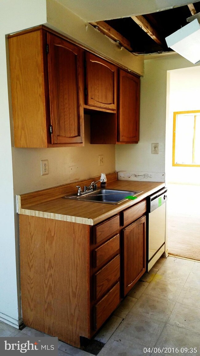 7030 Palamar Terrace, Lanham, MD 20706 - photo 4