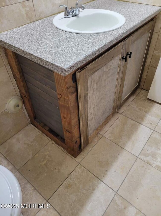half bath vanity