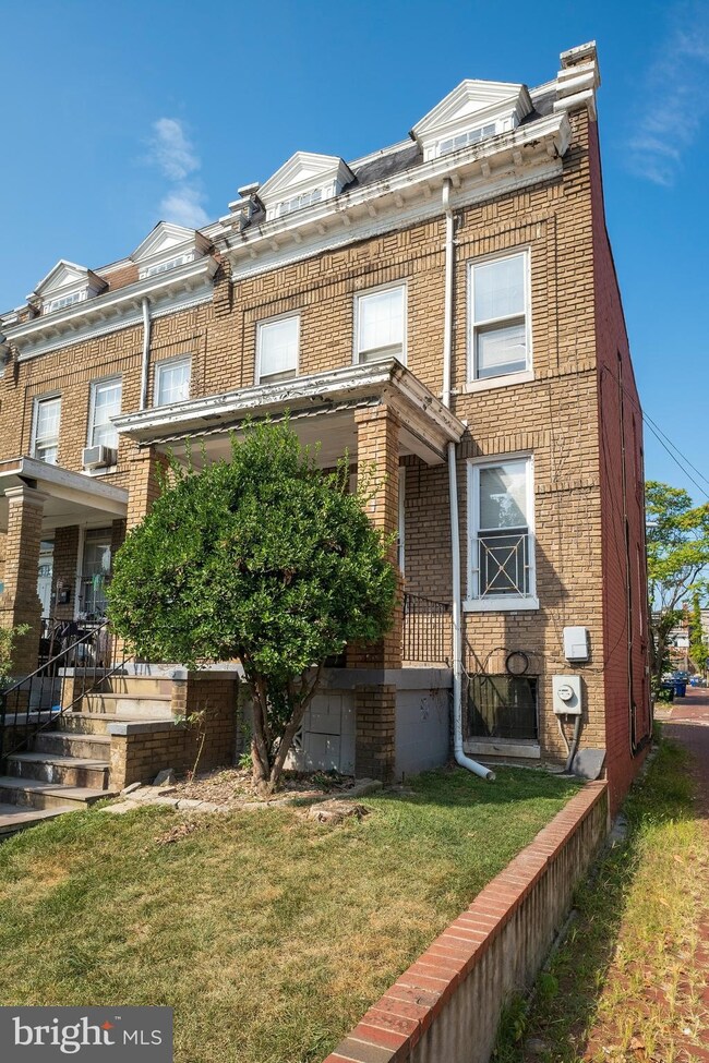 3112 Park Place NW, Washington, DC 20010 - photo 2