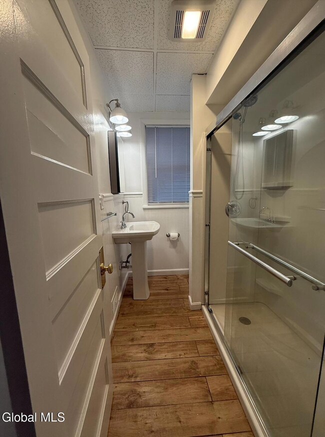 278 Manning Blvd unit 1, Albany, NY 12206 - photo 4