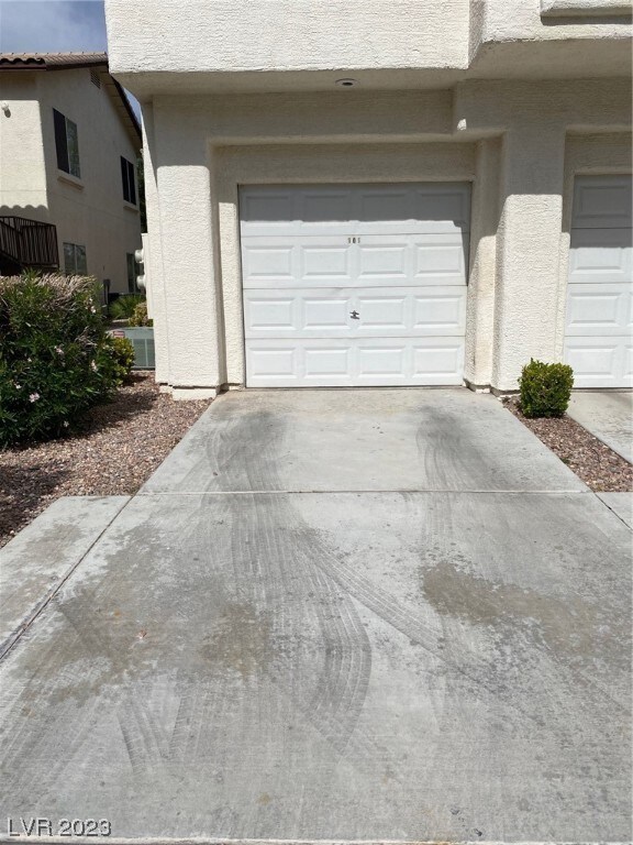 LONG Driveway