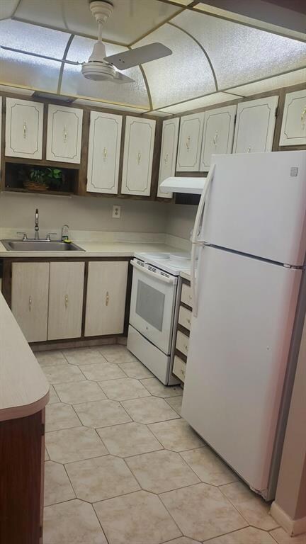 504 Capri K, Delray Beach, FL 33484 - photo 5