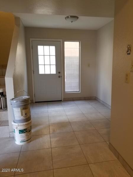 1712 E Pepper Cir unit 2, Mesa, AZ 85203 - photo 3