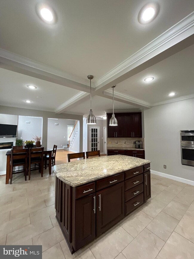 2816 Crossfields Way, Herndon, VA 20171 - photo 2